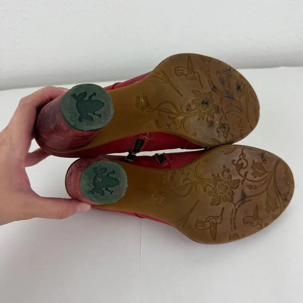 El Naturalista Red Leather Low Ankle Boot